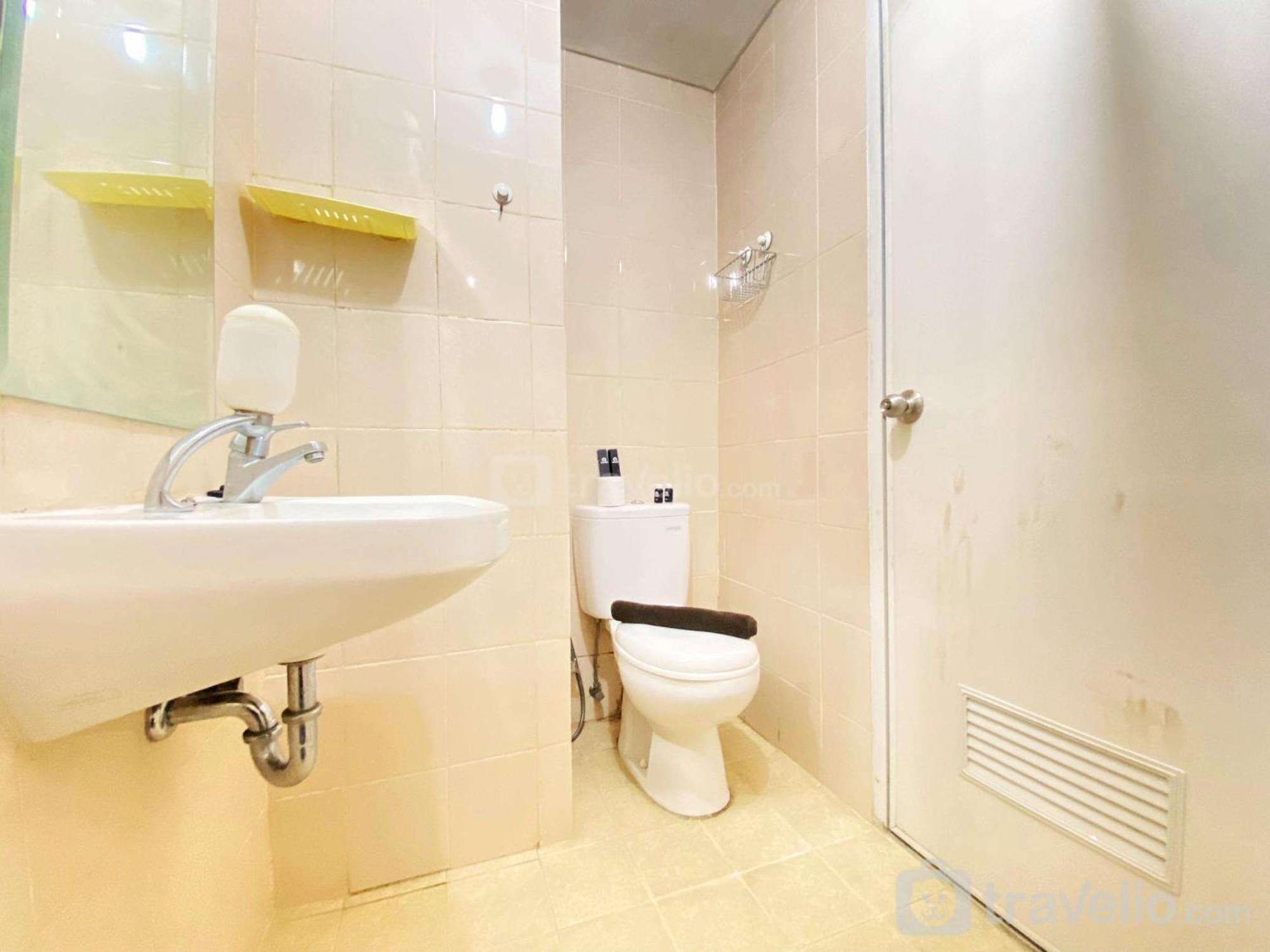Apartemen Cozy Living 1br At Parahyangan By Travelio *