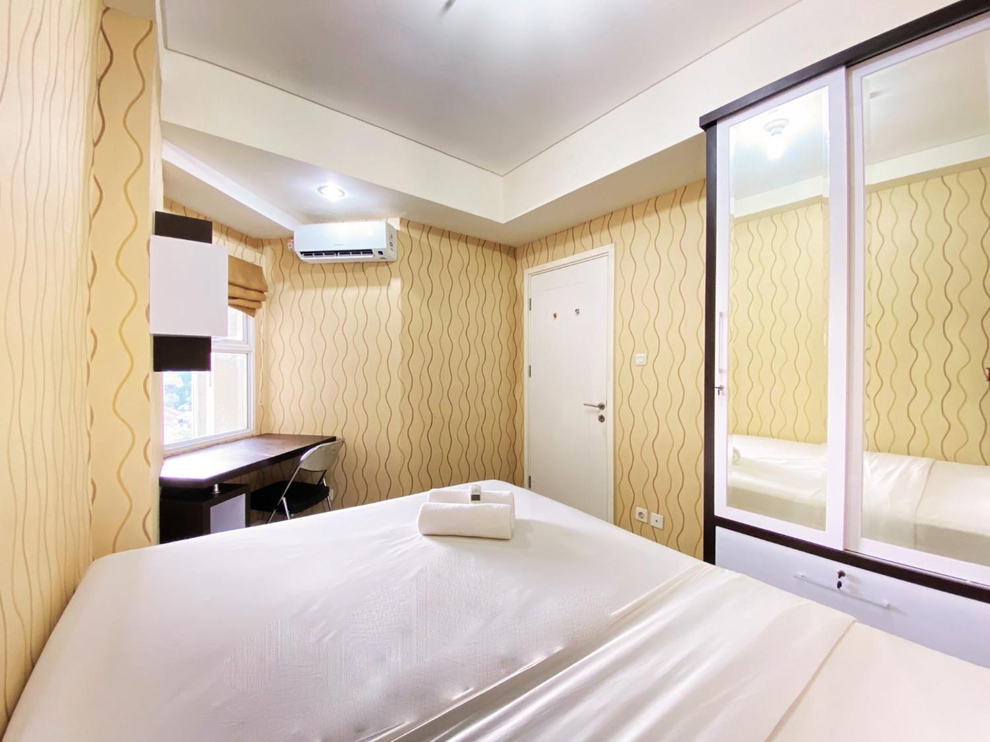 Cozy Living 1br At Parahyangan By Travelio Apartemen