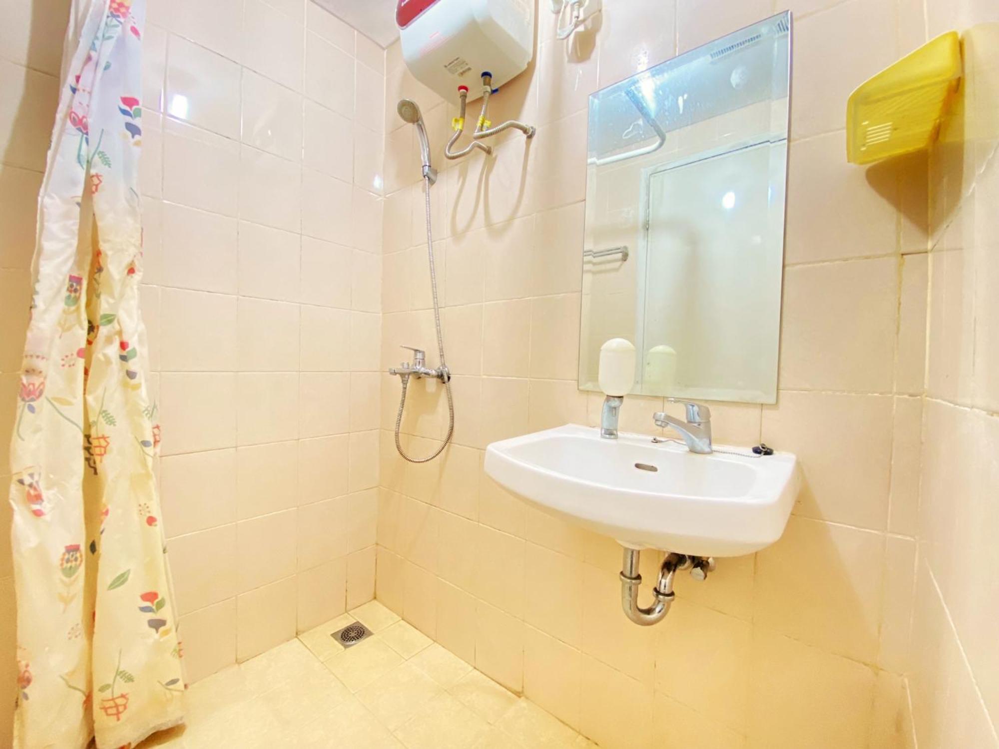 Cozy Living 1br At Parahyangan By Travelio