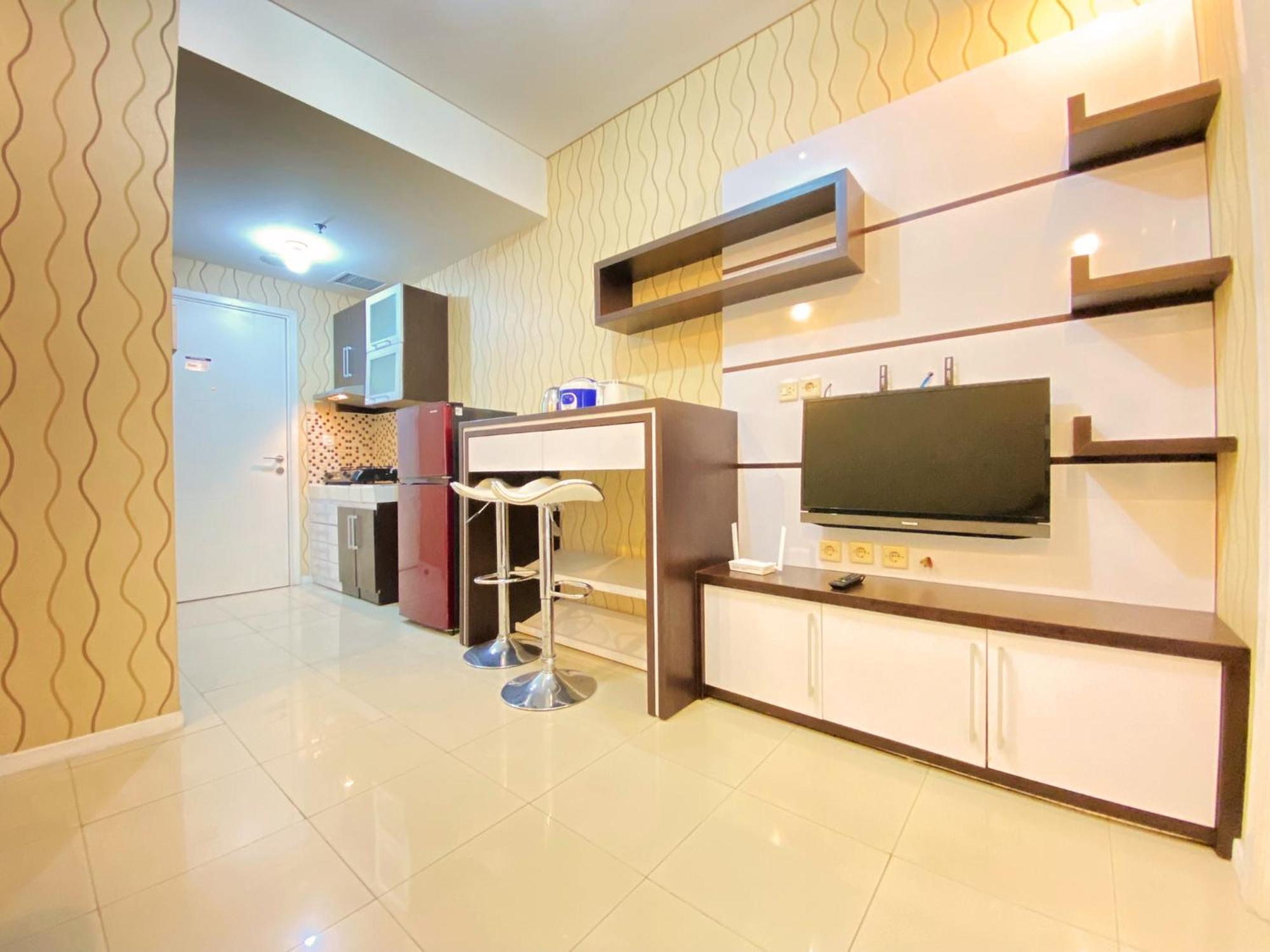 Apartemen Cozy Living 1br At Parahyangan By Travelio