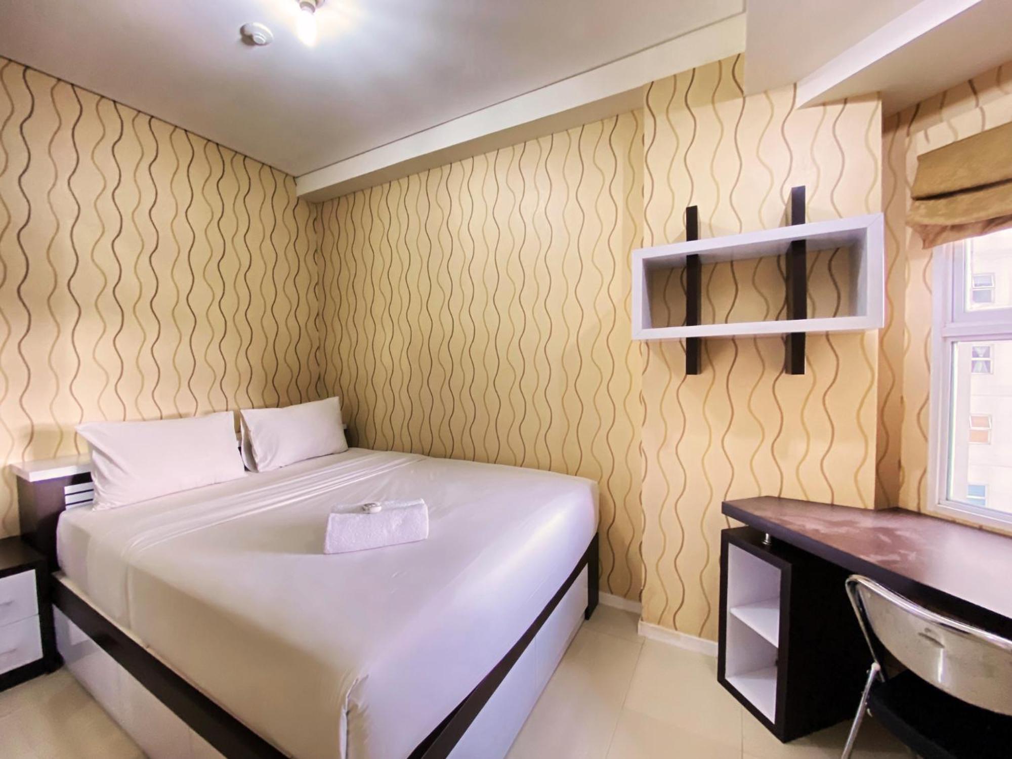 Apartemen Cozy Living 1br At Parahyangan By Travelio Bandung
